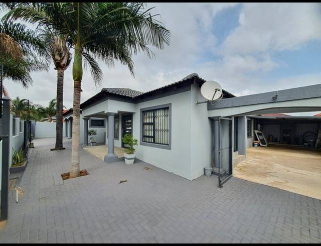 4 BEDROOM HOUSE FOR SALE IN CHANTELLE